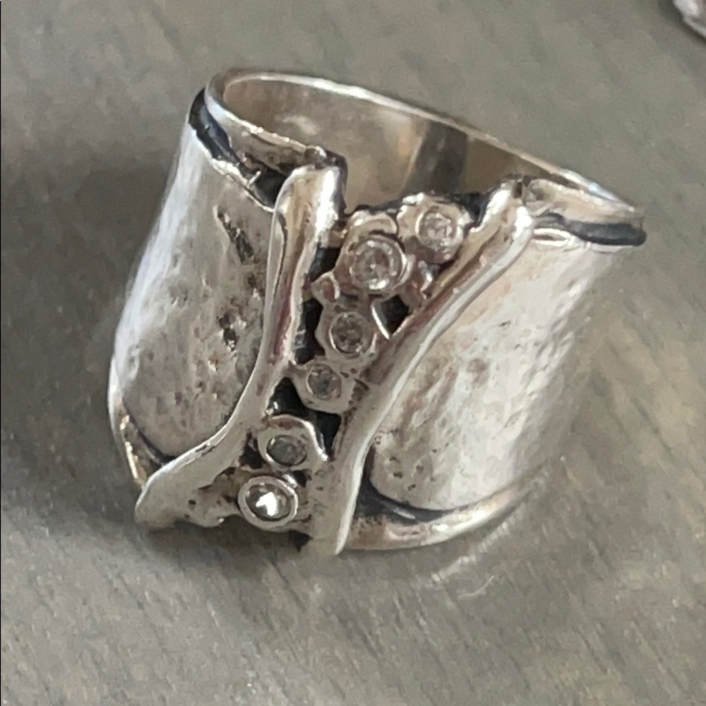 Silpada Design: 6 Cubic Zirconias, Hammered Ring